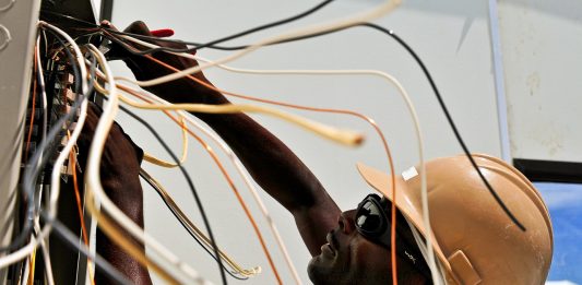 בחירת חשמלאי