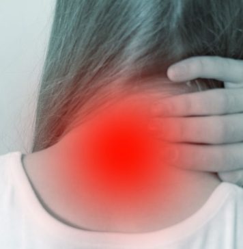 כך תתמודדי עם כאבי גב תחתון וכאבים בכף היד