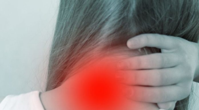 כך תתמודדי עם כאבי גב תחתון וכאבים בכף היד